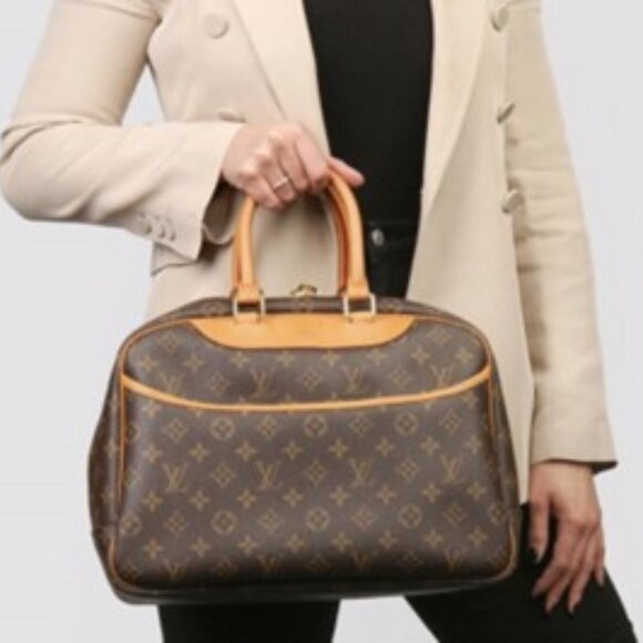 Authentic Vintage Louis Vuitton Deauville Bowling/Doctor Collector Piece Bag - Picture 17 of 17